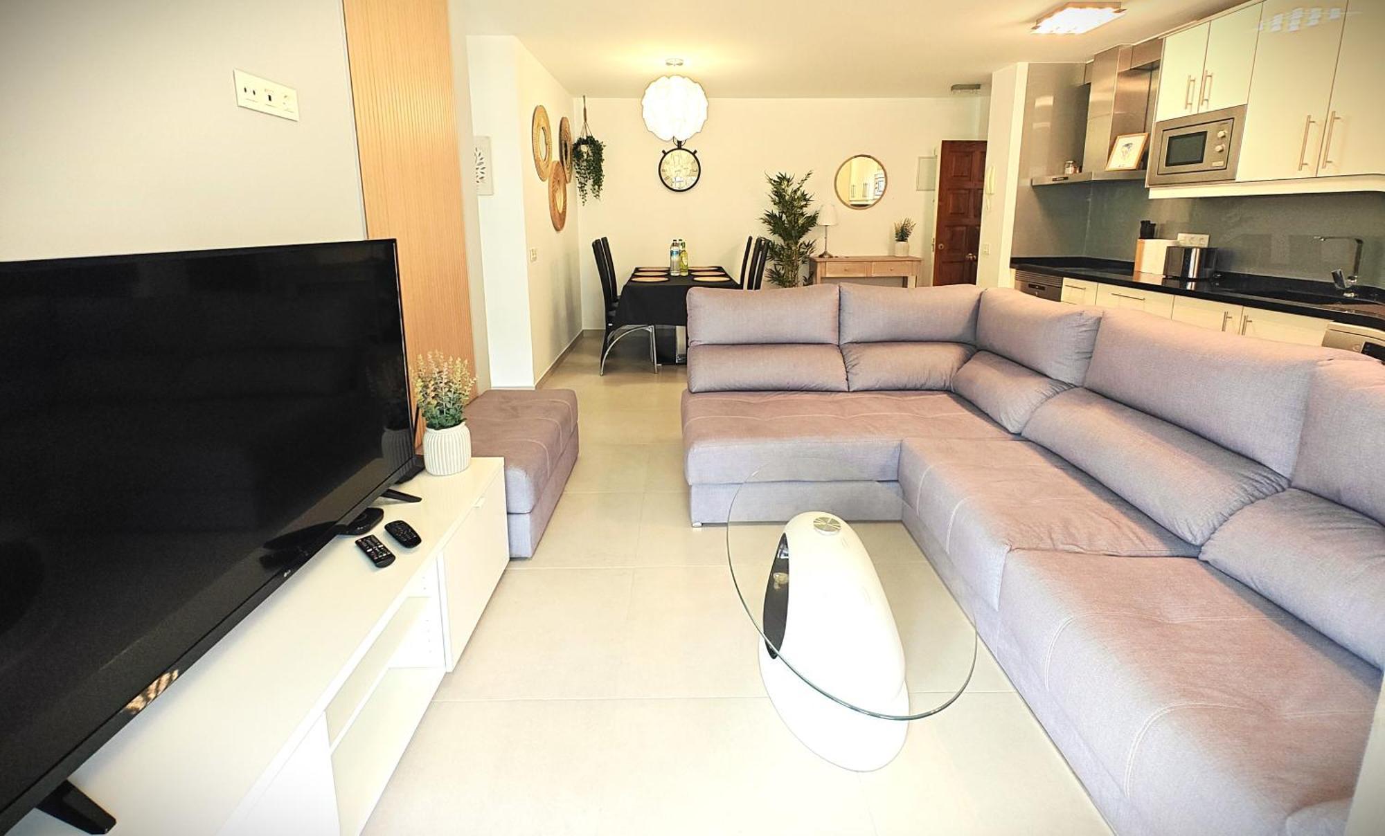 Sun Apartment - 3 Bedrooms, Priv Parking, Pool, Ac, Tv Channels, Fibre Net Los Cristianos  Eksteriør billede